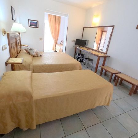 Hotel La Playa Кала Гононе Екстериор снимка